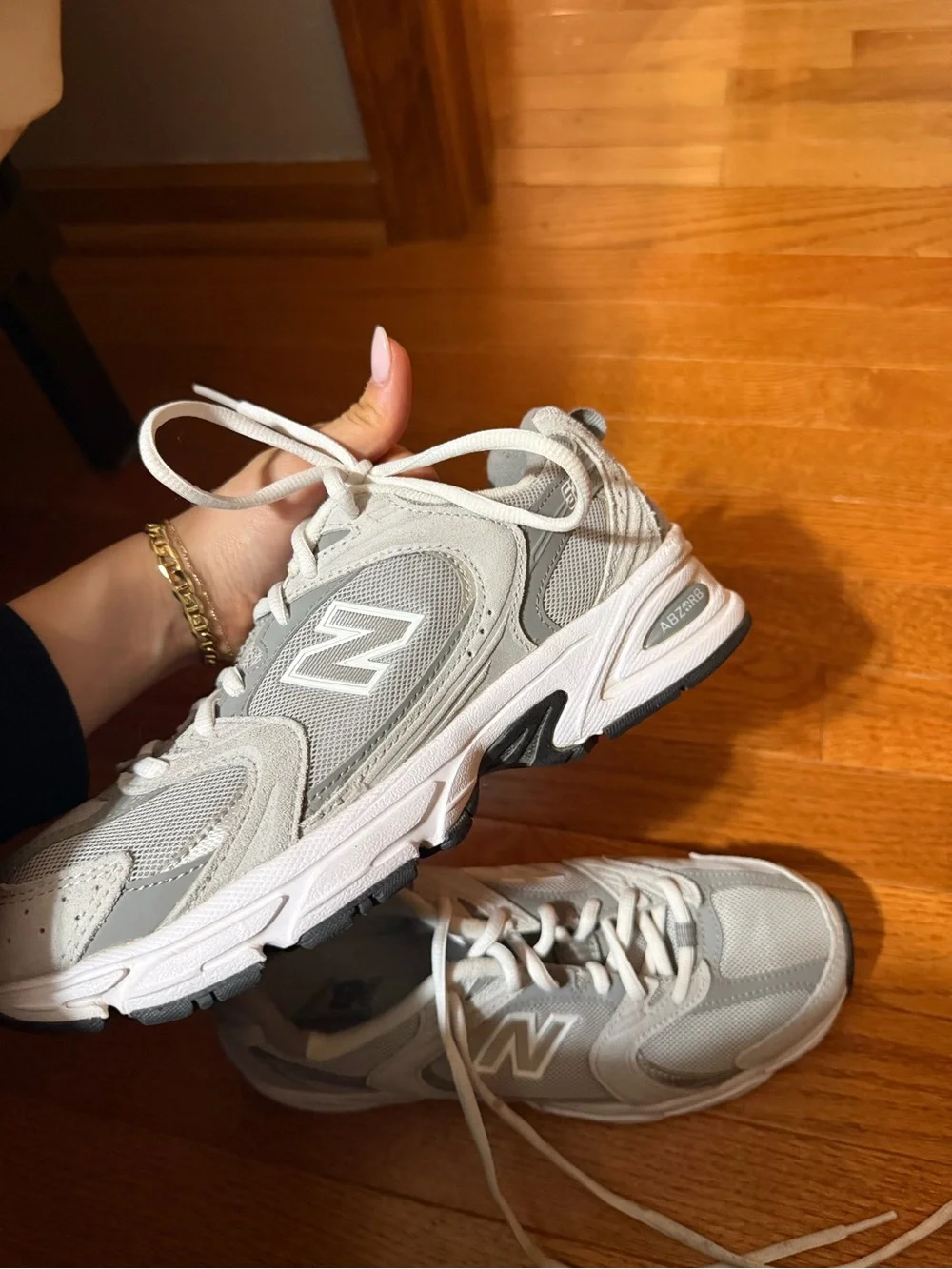 New Balance Women’s Light Gray Sneakers